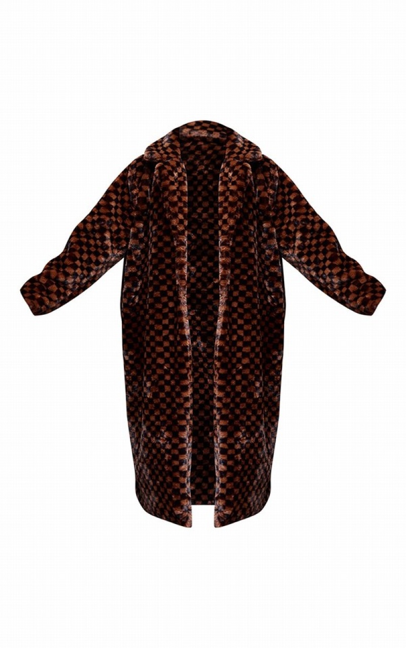 Brown Pretty Little Thing Plus Check Print Faux Fur Coats | DYLTCKW-85